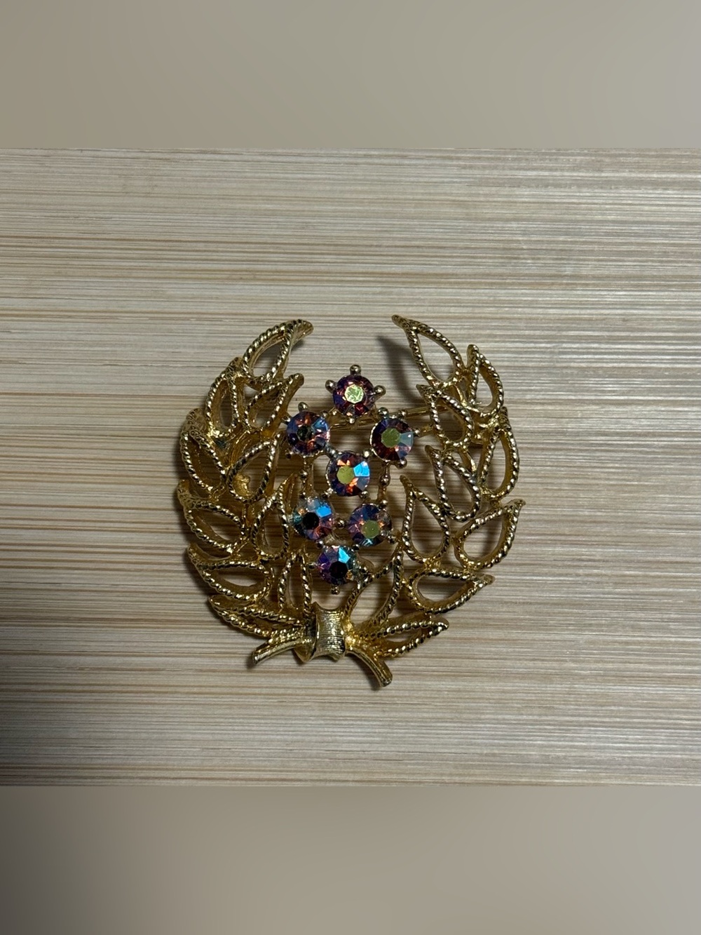 Lisner Aurora Borealis Rhinestone Wreath Brooch
